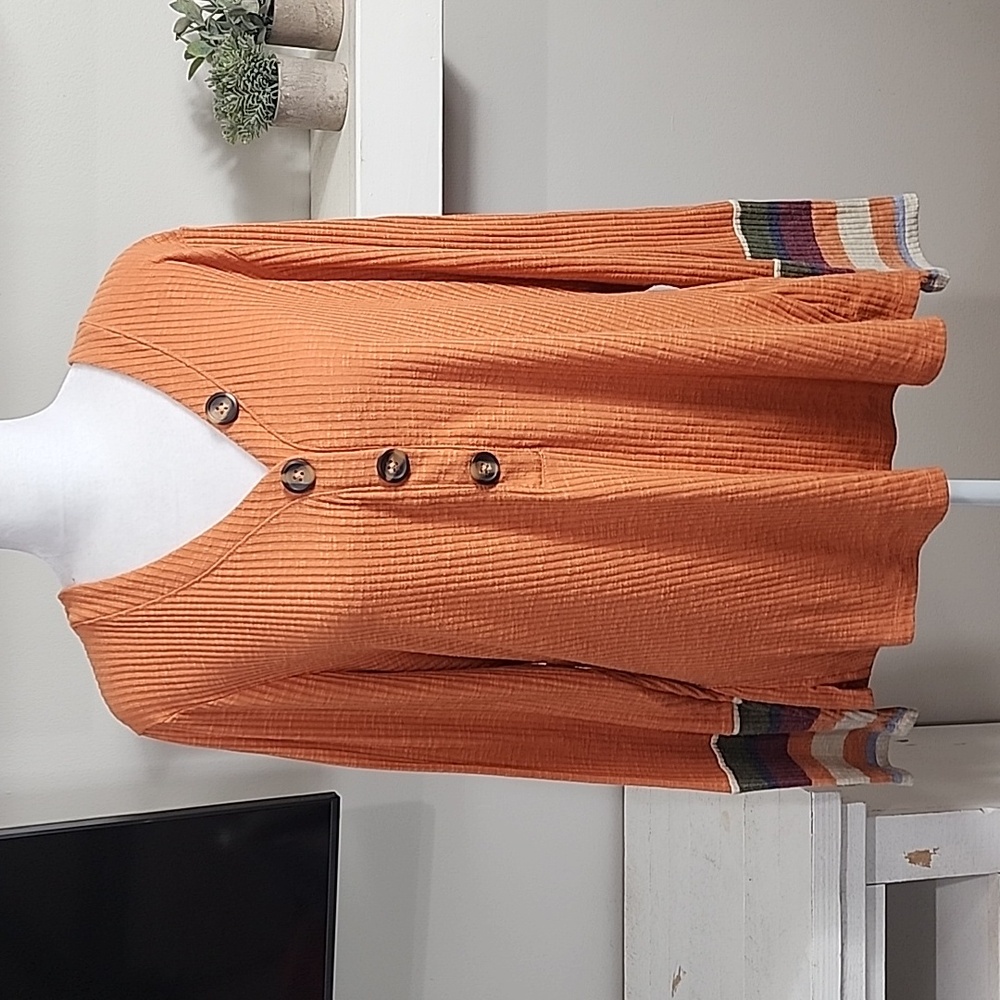 Maurices Heartland Henley Striped Cuff V-neck Tee - Picture 2 of 8